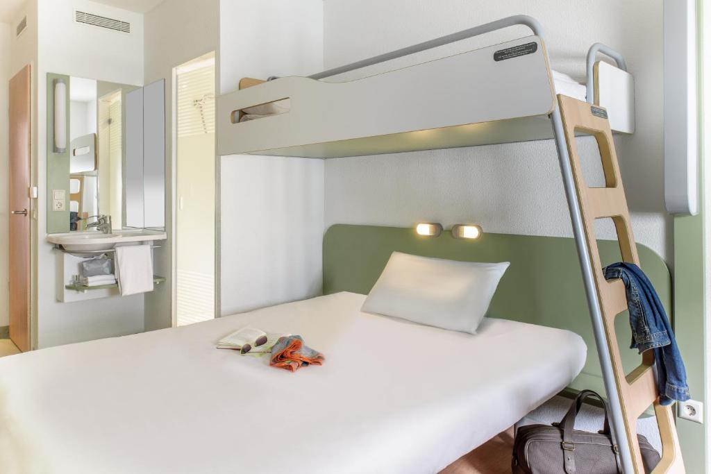 ibis budget Basel Pratteln Exterior foto